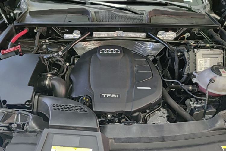 Used Audi Q5L 2018 40 TFSI Prestige Fashion Edition China VI Engine Bay