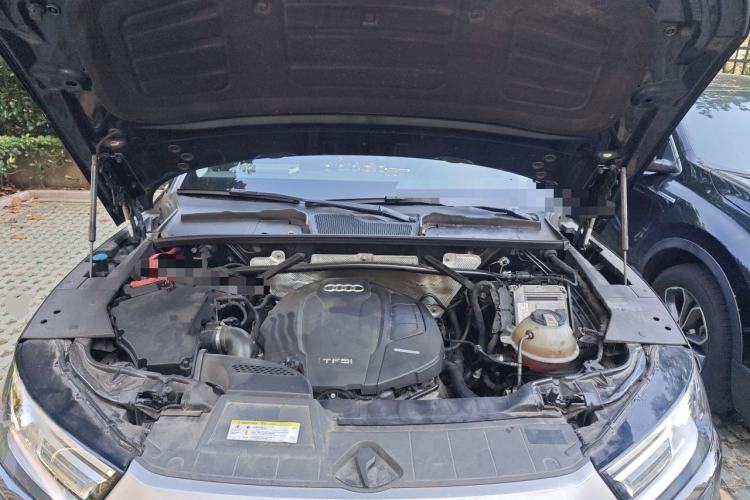 Used Audi Q5L 2018 40 TFSI Prestige Edition China V Engine Bay