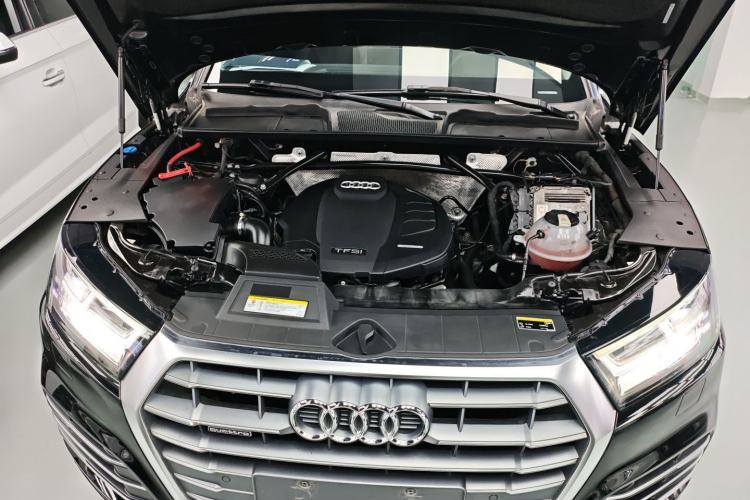 Used Audi Q5L 2018 40 TFSI Prestige Fashion Edition China V Engine Bay