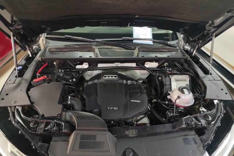 Used Audi Q5L 2018 40 TFSI Prestige Edition China V Engine Bay