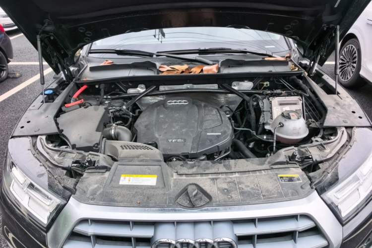 Used Audi Q5L 2018 40 TFSI Prestige Fashion Edition China VI Engine Bay