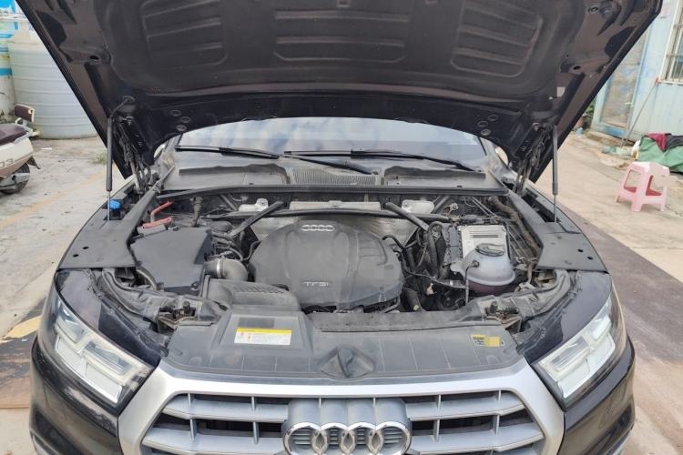 Used Audi Q5L 2018 40 TFSI Prestige Fashion Edition China V Engine Bay