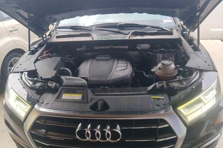 Used Audi Q5L 2018 45 TFSI Prestige Elegant Version China V Engine Bay
