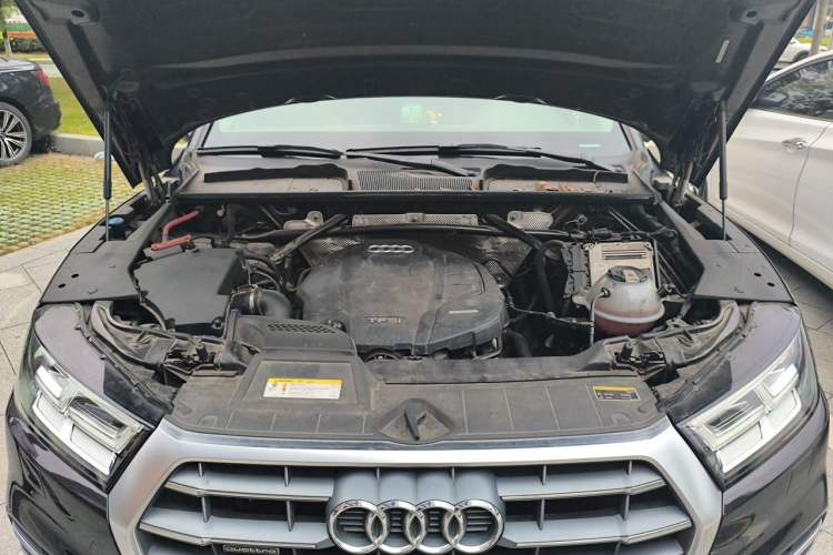 Used Audi Q5L 2018 40 TFSI Prestige Fashion Edition China V Engine Bay