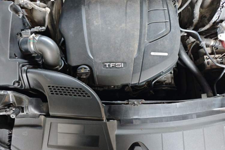 Used Audi Q5L 2018 40 TFSI Prestige Fashion Edition China VI Engine Bay