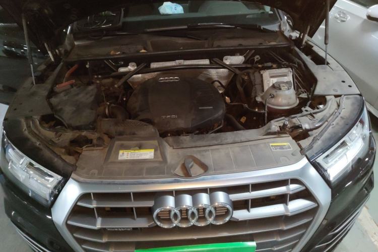 Used Audi Q5L 2018 40 TFSI Prestige Fashion Edition China VI Engine Bay