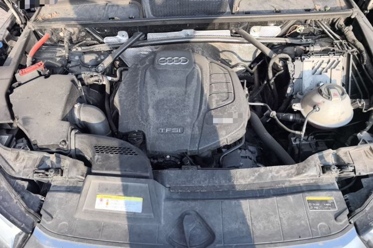 Used Audi Q5L 2018 45 TFSI Prestige Fashion Edition China VI Emission Standard Engine Bay