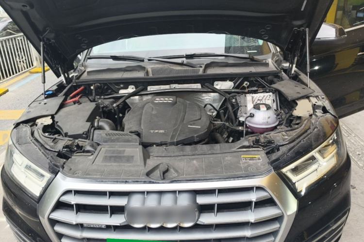 Used Audi Q5L 2018 45 TFSI Prestige Fashion Edition China VI Emission Standard Engine Bay