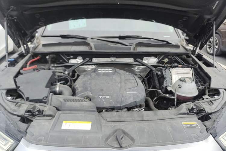 Used Audi Q5L 2018 40 TFSI Prestige Fashion Edition China V Engine Bay