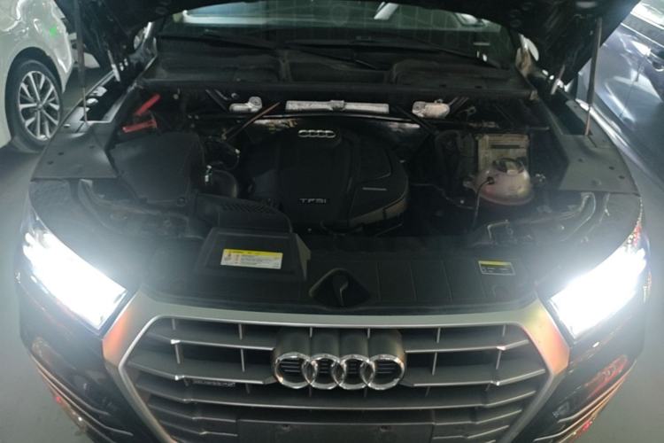 Used Audi Q5L 2018 40 TFSI Prestige Fashion Edition China VI Engine Bay