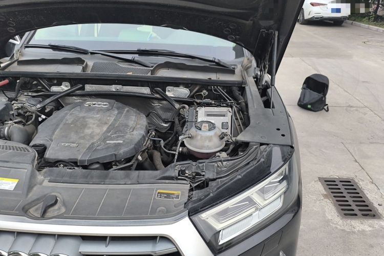 Used Audi Q5L 2018 40 TFSI Prestige Fashion Edition China VI Engine Bay Left