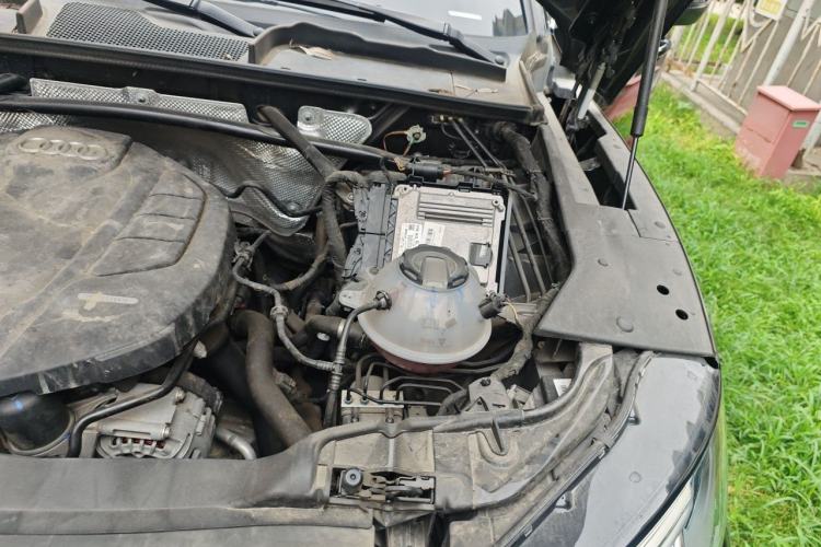 Used Audi Q5L 2018 40 TFSI Prestige Fashion Edition China V Engine Bay Left