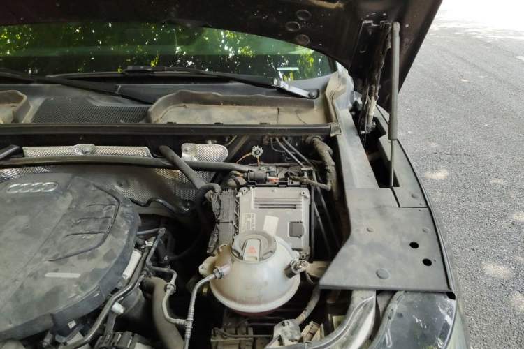 Used Audi Q5L 2018 40 TFSI Prestige Fashion Edition China VI Engine Bay Left