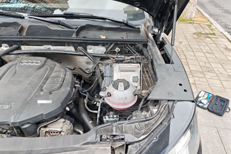 Used Audi Q5L 2018 40 TFSI Prestige Fashion Edition China V Engine Bay Left