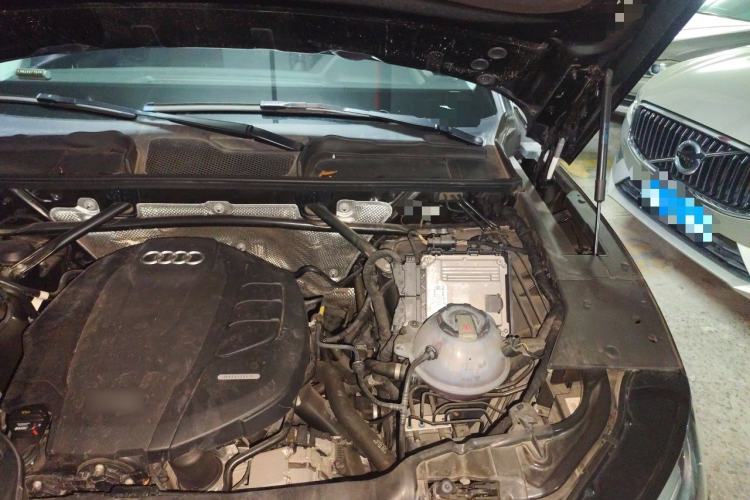 Used Audi Q5L 2018 40 TFSI Prestige Fashion Edition China VI Engine Bay Left