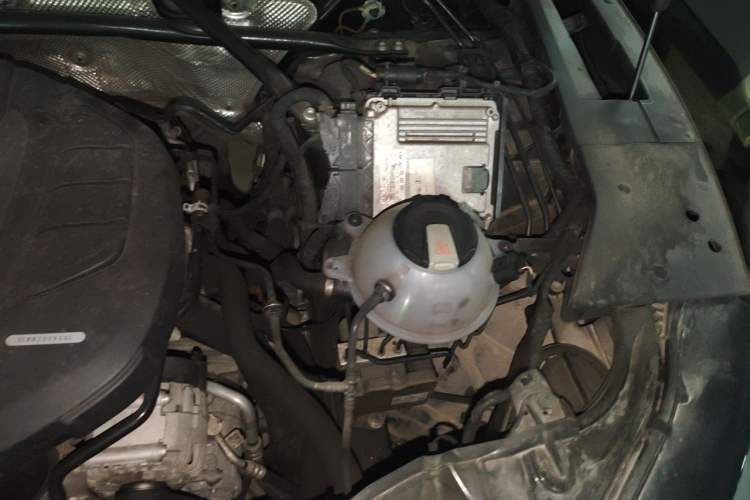 Used Audi Q5L 2018 40 TFSI Prestige Edition China V Engine Bay Left
