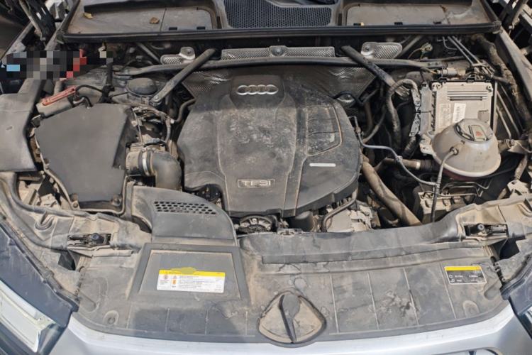 Used Audi Q5L 2018 40 TFSI Prestige Fashion Edition China VI Engine Bay