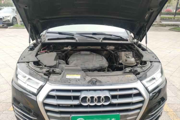 Used Audi Q5L 2018 45 TFSI Prestige Fashion Edition China V Emission Standard Engine Bay