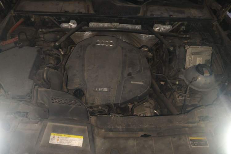 Used Audi Q5L 2018 40 TFSI Prestige Fashion Edition China VI Engine Bay