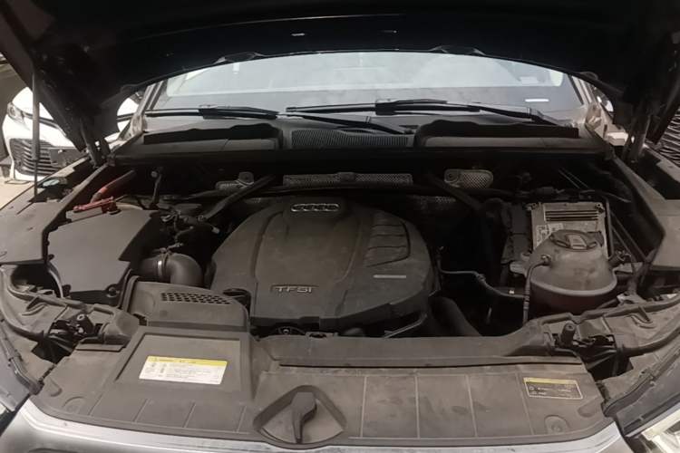 Used Audi Q5L 2018 40 TFSI Prestige Fashion Edition China VI Engine Bay