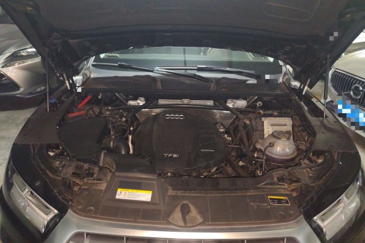 Used Audi Q5L 2018 40 TFSI Prestige Fashion Edition China VI Engine Bay