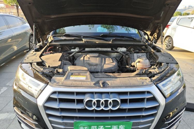 Used Audi Q5L 2018 45 TFSI Prestige Fashion Edition China V Emission Standard Engine Bay