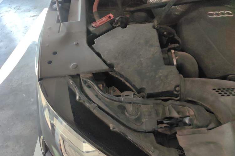 Used Audi Q5L 2018 40 TFSI Prestige Fashion Edition China VI Engine Bay Right