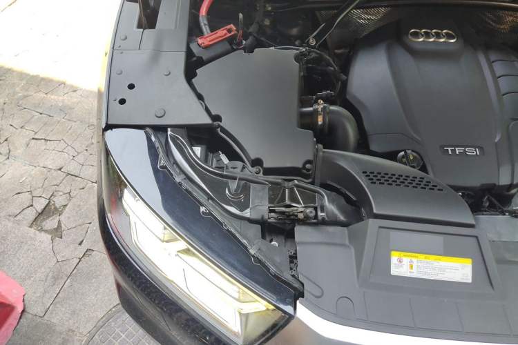 Used Audi Q5L 2018 40 TFSI Prestige Fashion Edition China VI Engine Bay Right