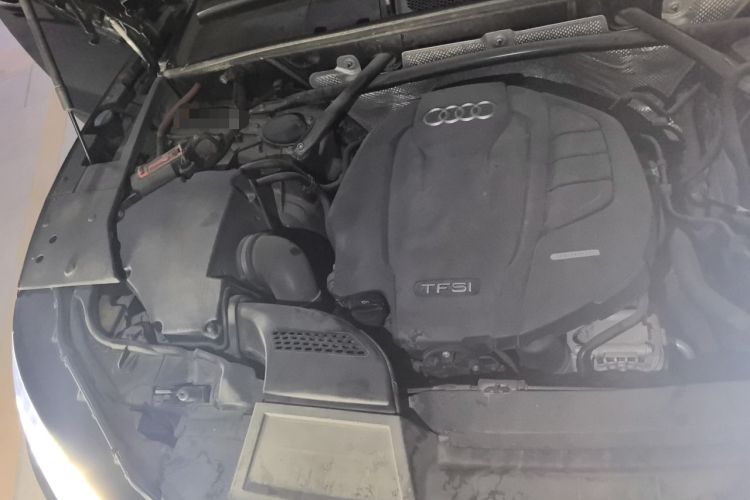 Used Audi Q5L 2018 45 TFSI Prestige Fashion Edition China VI Emission Standard Engine Bay Right