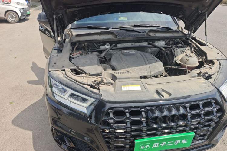 Used Audi Q5L 2018 45 TFSI Prestige Fashion Edition China VI Emission Standard Engine Bay Right