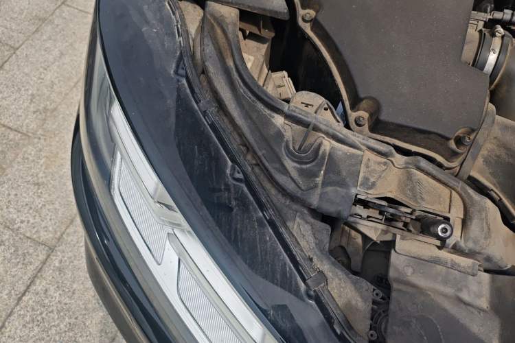Used Audi Q5L 2018 40 TFSI Prestige Fashion Edition China VI Engine Bay Right