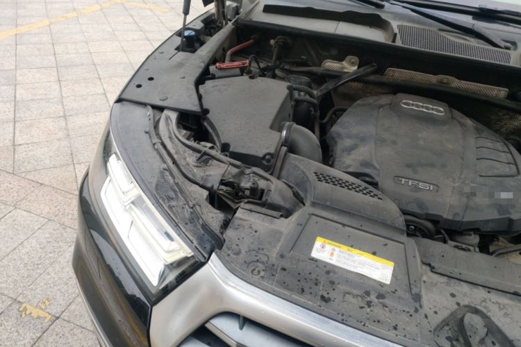 Used Audi Q5L 2018 45 TFSI Prestige Fashion Edition China V Emission Standard Engine Bay Right