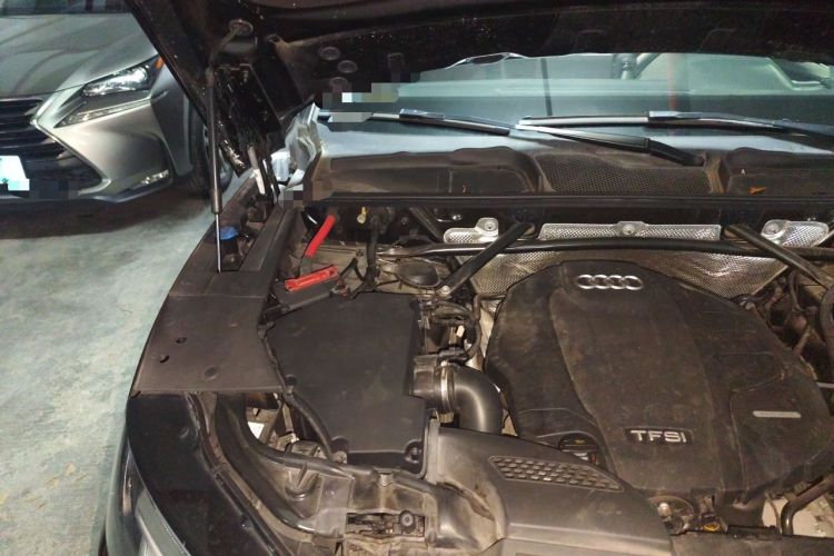 Used Audi Q5L 2018 40 TFSI Prestige Fashion Edition China VI Engine Bay Right