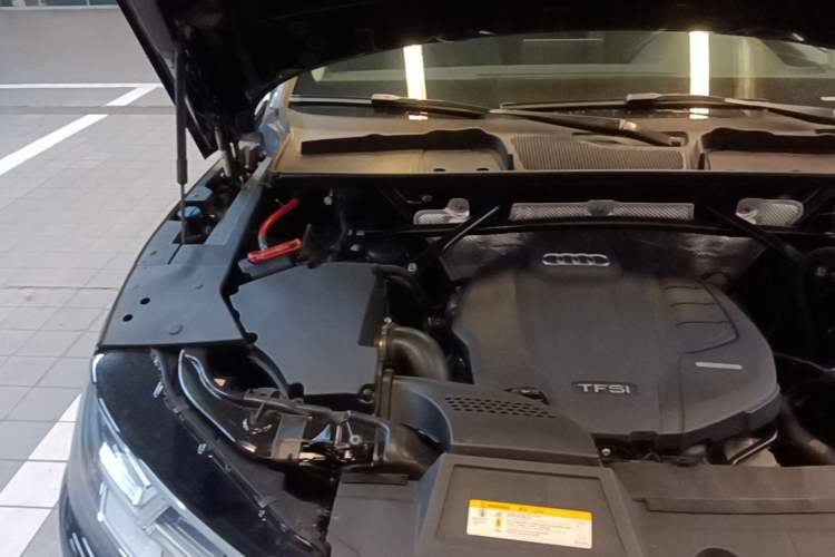 Used Audi Q5L 2018 45 TFSI Prestige Fashion Edition China V Emission Standard Engine Bay Right