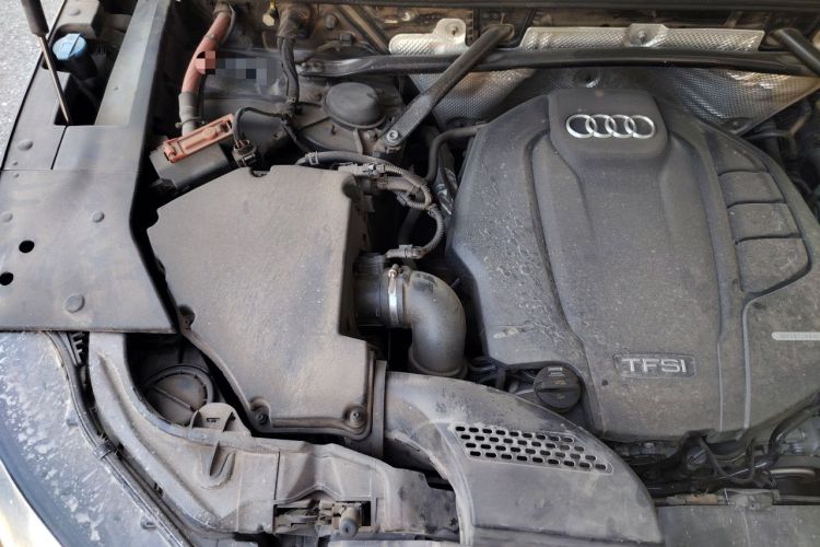 Used Audi Q5L 2018 40 TFSI Prestige Edition China VI Emission Standard Engine Bay Right