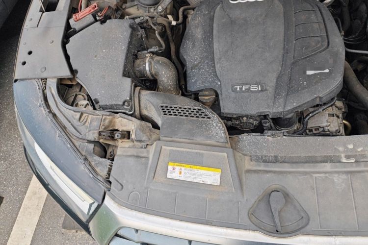 Used Audi Q5L 2018 40 TFSI Prestige Edition China VI Emission Standard Engine Bay Right