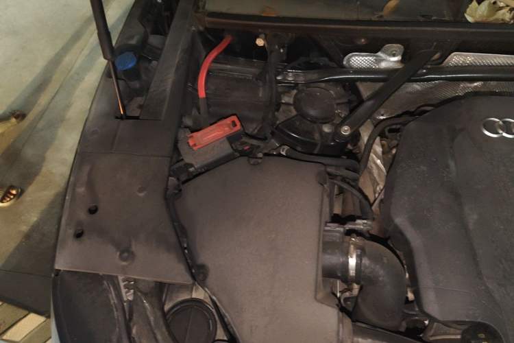 Used Audi Q5L 2018 40 TFSI Prestige Edition China V Engine Bay Right