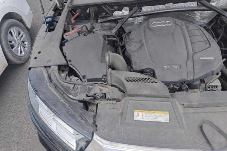 Used Audi Q5L 2018 45 TFSI Prestige Fashion Edition China V Emission Standard Engine Bay Right