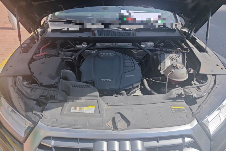 Used Audi Q5L 2018 45 TFSI Prestige Fashion Edition China V Emission Standard Engine Bay