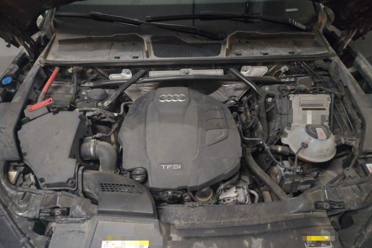 Used Audi Q5L 2018 40 TFSI Prestige Fashion Edition China VI Engine Bay