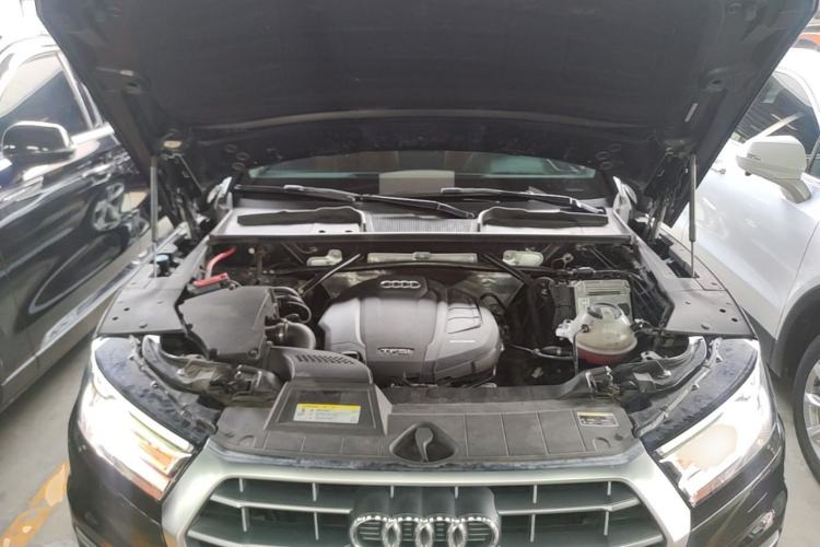 Used Audi Q5L 2018 40 TFSI Prestige Edition China V Engine Bay