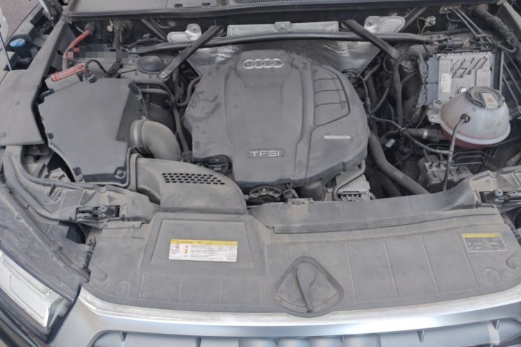 Used Audi Q5L 2018 45 TFSI Prestige Fashion Edition China V Emission Standard Engine Bay