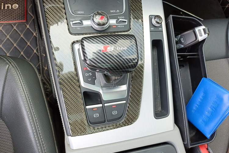 Used Audi Q5L 2018 40 TFSI Prestige Fashion Edition China V Gear Lever