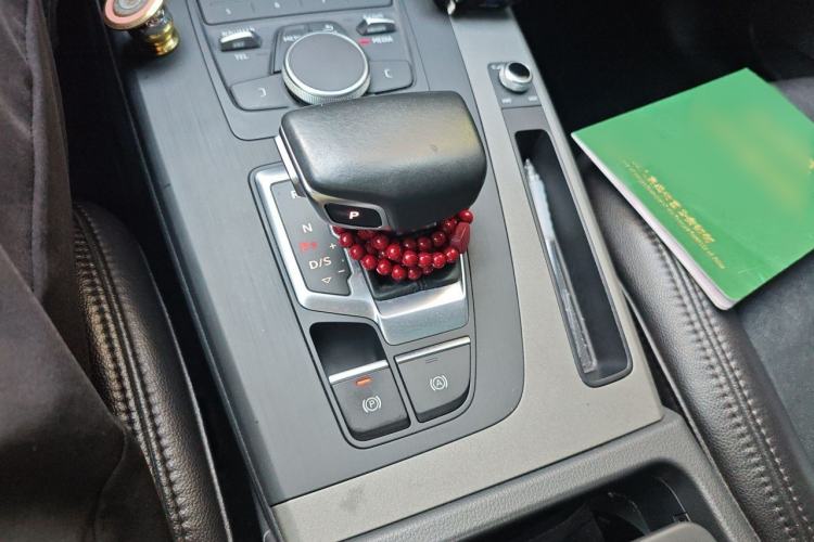 Used Audi Q5L 2018 40 TFSI Prestige Edition China V Gear Lever