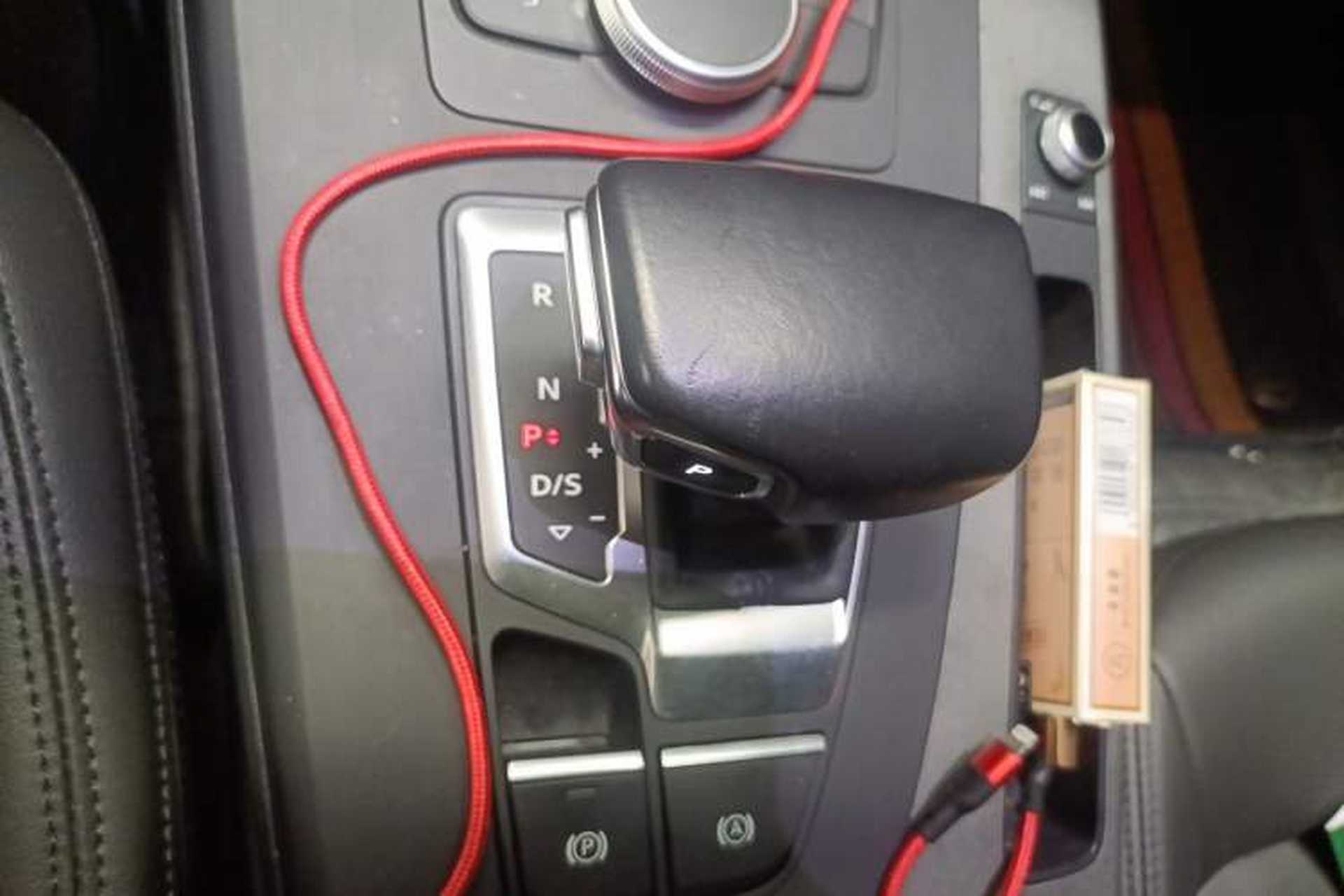Used Audi Q5L 2018 40 TFSI Prestige Edition China VI Emission Standard Gear Lever