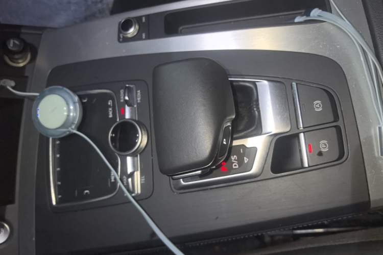 Used Audi Q5L 2018 40 TFSI Prestige Fashion Edition China V Gear Lever
