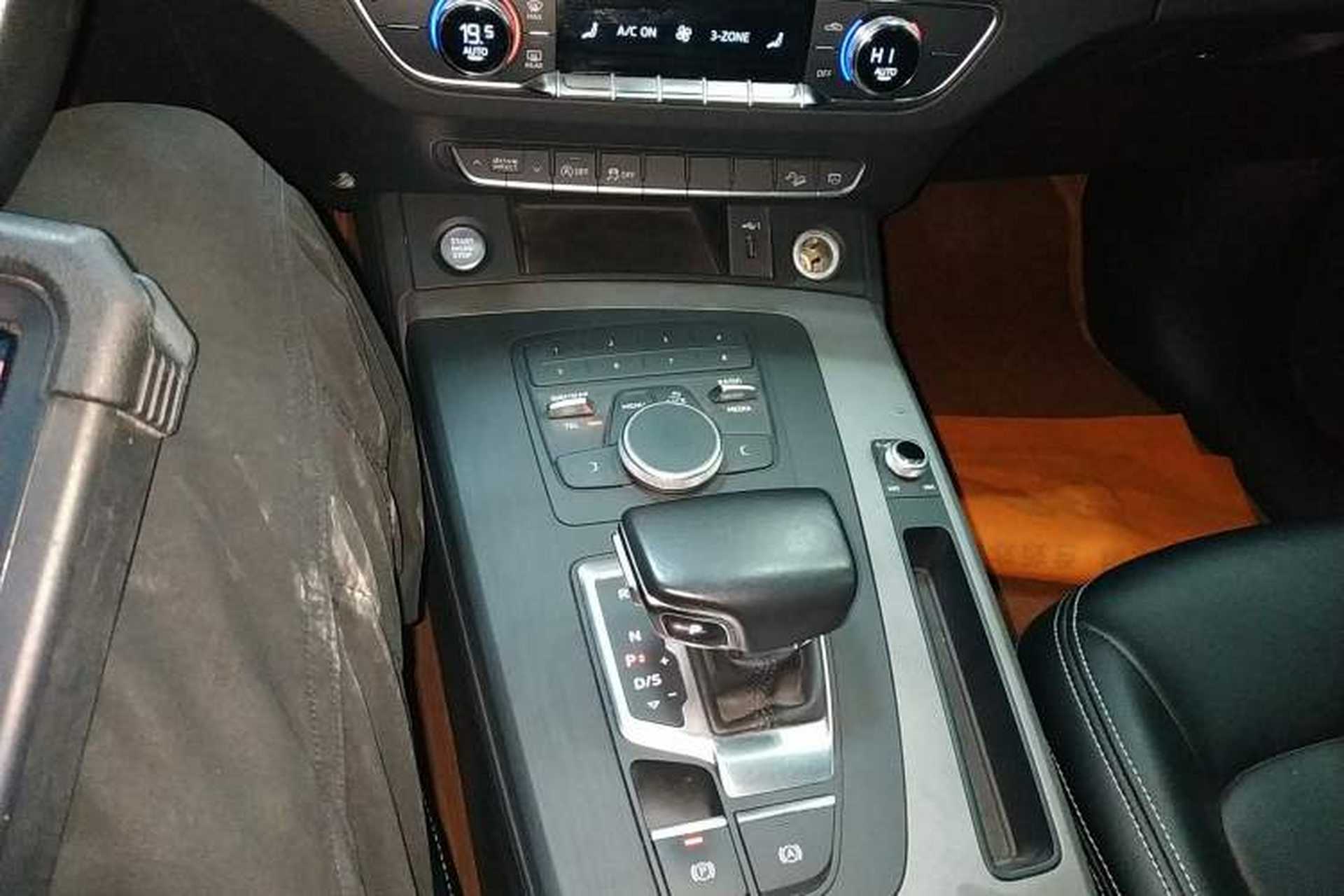 Used Audi Q5L 2018 40 TFSI Prestige Edition China V Gear Lever