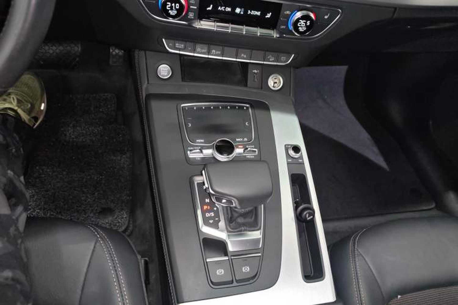Used Audi Q5L 2018 40 TFSI Prestige Fashion Edition China VI Gear Lever