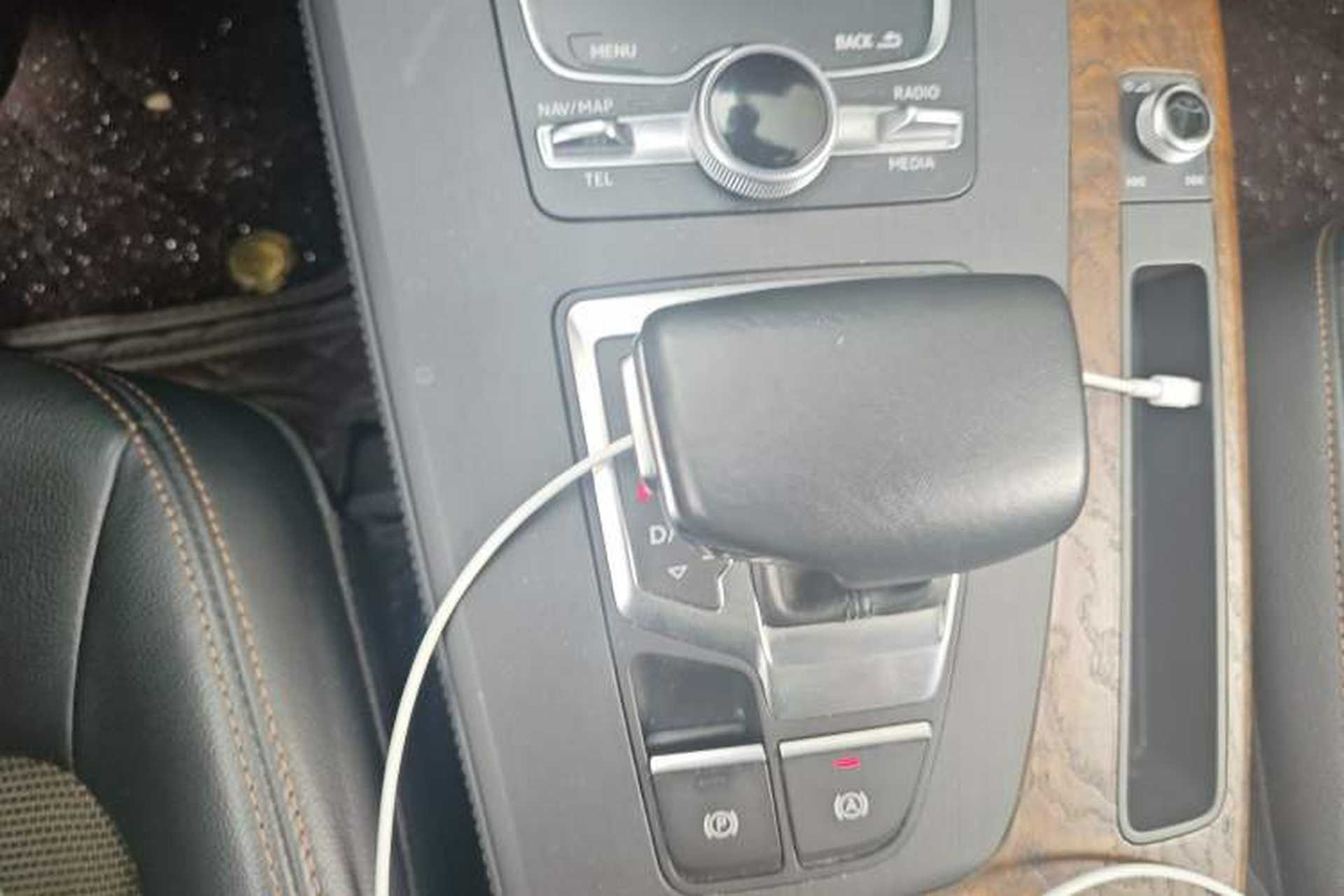 Used Audi Q5L 2018 45 TFSI Prestige Fashion Edition China V Emission Standard Gear Lever
