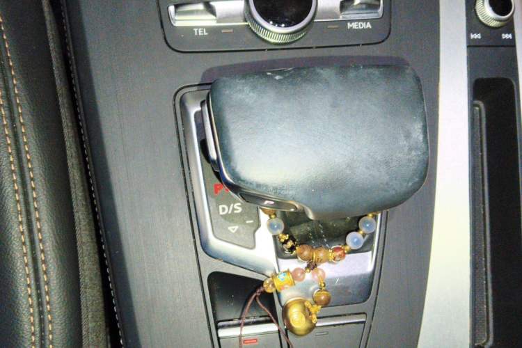 Used Audi Q5L 2018 40 TFSI Prestige Fashion Edition China V Gear Lever
